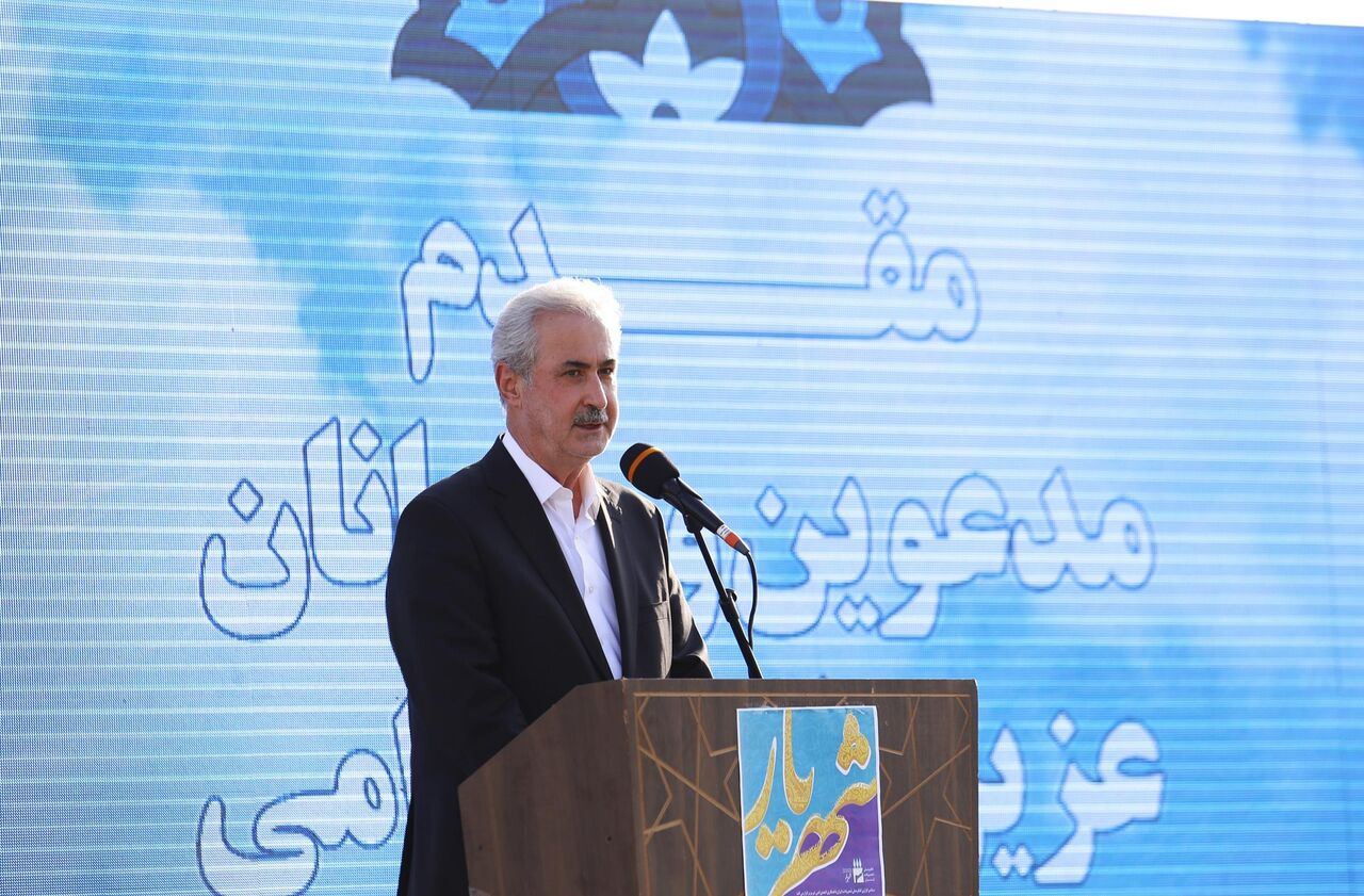 زبان مادری ایران، سرشار از جلوه‌های احساس و عواطف انسانی است