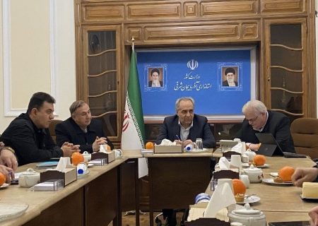 شهریار از معماران تفکر ایرانی و اسلامی در قرن است