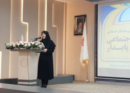 خدمات رسانی۹۰۰ مددکار در حوزه های اجتماعی، پیشگیری و توانبخشی بهزیستی استان
