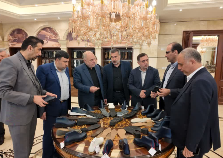 عزم صمت آذربایجان شرقی برای تقویت زنجیره راهبردی کفش تبریز / اشتغال مستقیم بیش از ۳۰ هزار نفر در صنعت کفش