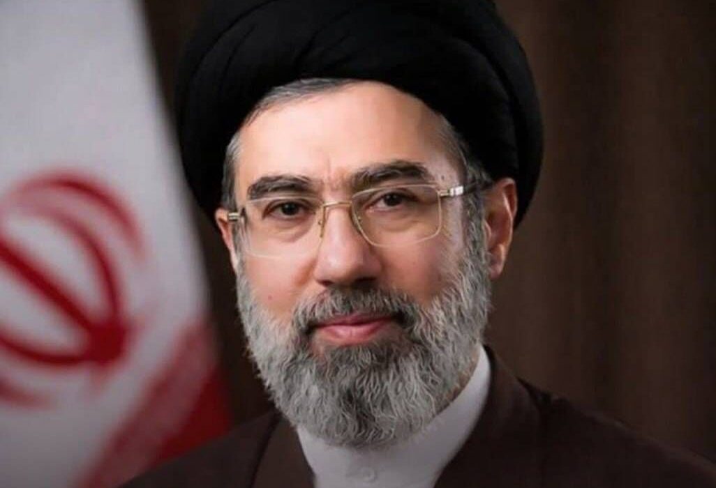 سومین رهبر جمهوری اسلامی ایران انتخاب شد