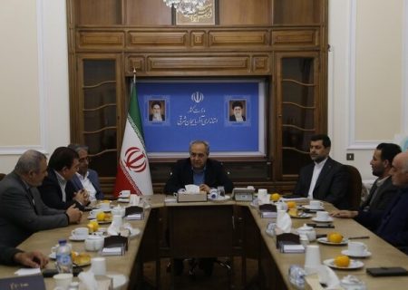 مردم برای دیدن مدیران باید از هفت خوان رستم رد شوند!
