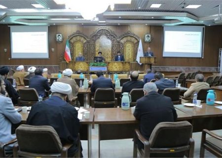 تاثیر فضای مجازی در نوجوانان بسیار بالاست