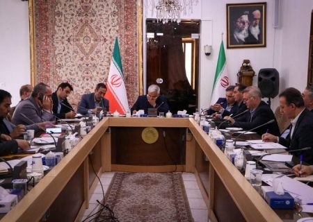 مشکل اصلی بانک‌ها ضعف در ابزارهای جذب منابع مالی است/تعیین تکلیف فوری تسهیلات ۷۰۰ همتی واحدهای تولیدی آذربایجان‌شرقی