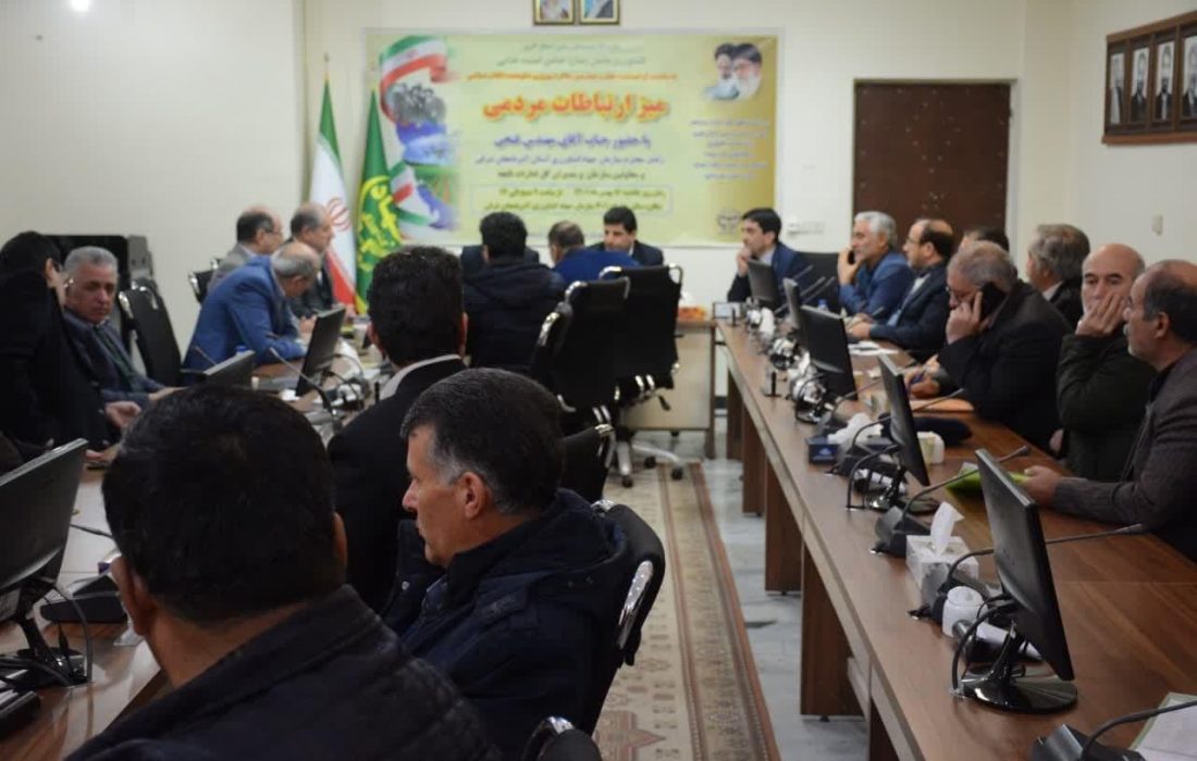 رسیدگی به مشکلات ۶۲ نفر ازفعالان بخش کشاورزی درمیز ارتباطات مردمی جهادکشاورزی استان