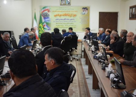 رسیدگی به مشکلات ۶۲ نفر ازفعالان بخش کشاورزی درمیز ارتباطات مردمی جهادکشاورزی استان