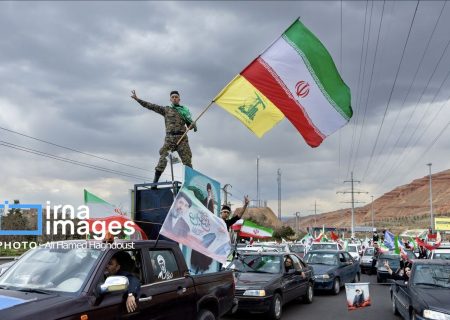نمایش وحدت در خیابان‌های تبریز؛ کاروان خودرویی مردم از میدان آذربایجان تا ائل‌گلی