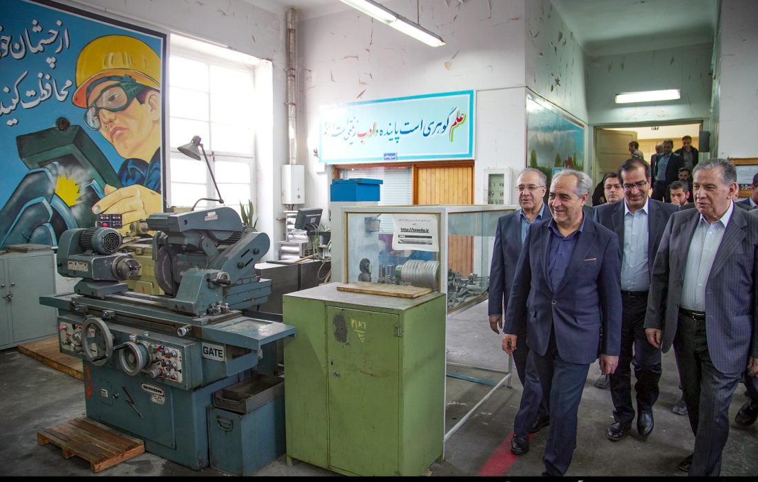 وعده احیا و تجهیز هنرستان صنعتی ماندگار تبریز توسط رییس اتاق بازرگانی ایران