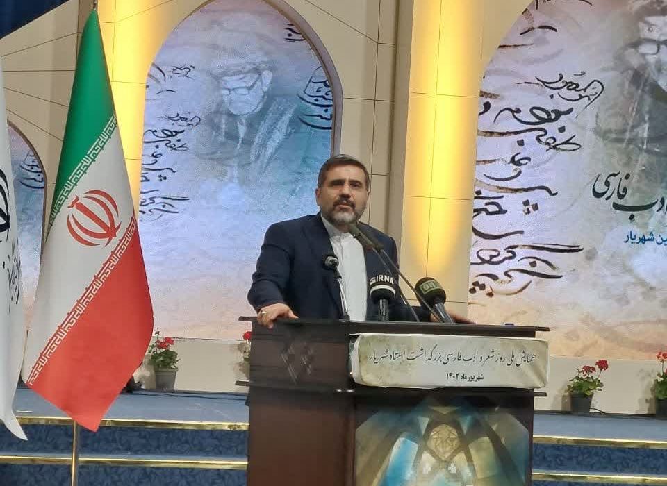 تدفین بیش از ۴۰۰ شاعر در یک مجموعه،  عظمت تبریز را به رخ جهان می کشد