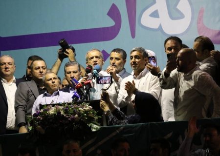مردم تبریز در ورزشگاه باغشمال با پزشکیان دیدار می‌کنند