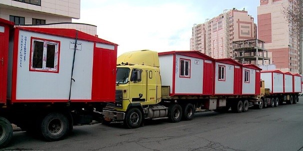 زلزله‌زدگان آذربایجان شرقی چادرهای امدادی را رها نمی‌کنند